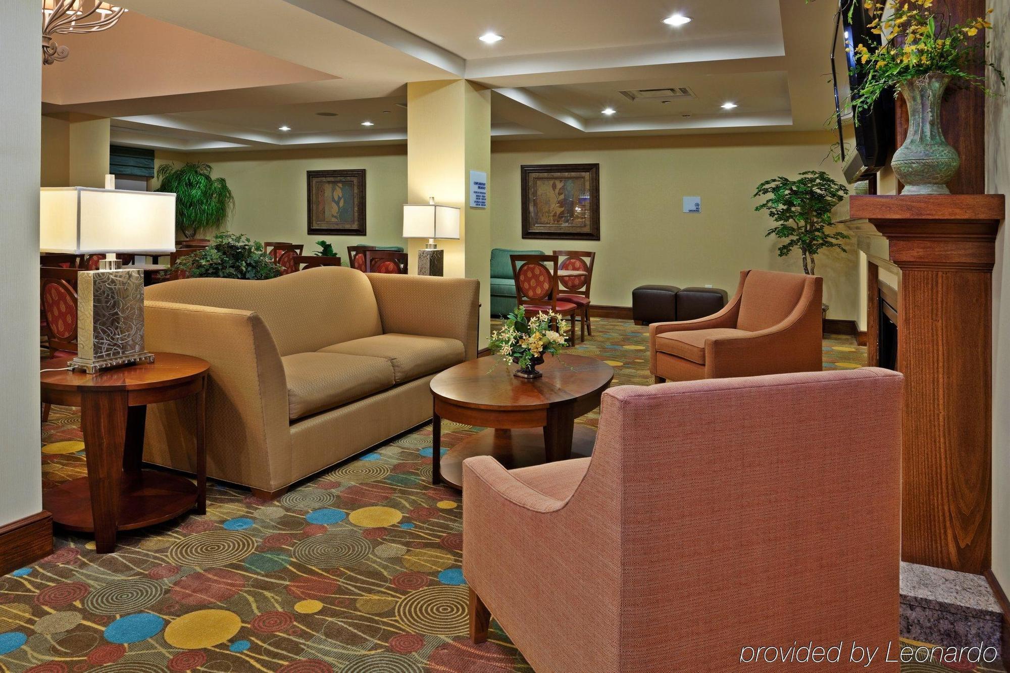 Holiday Inn Express Hotel & Suites Greensboro - Airport Area By Ihg Exterior foto